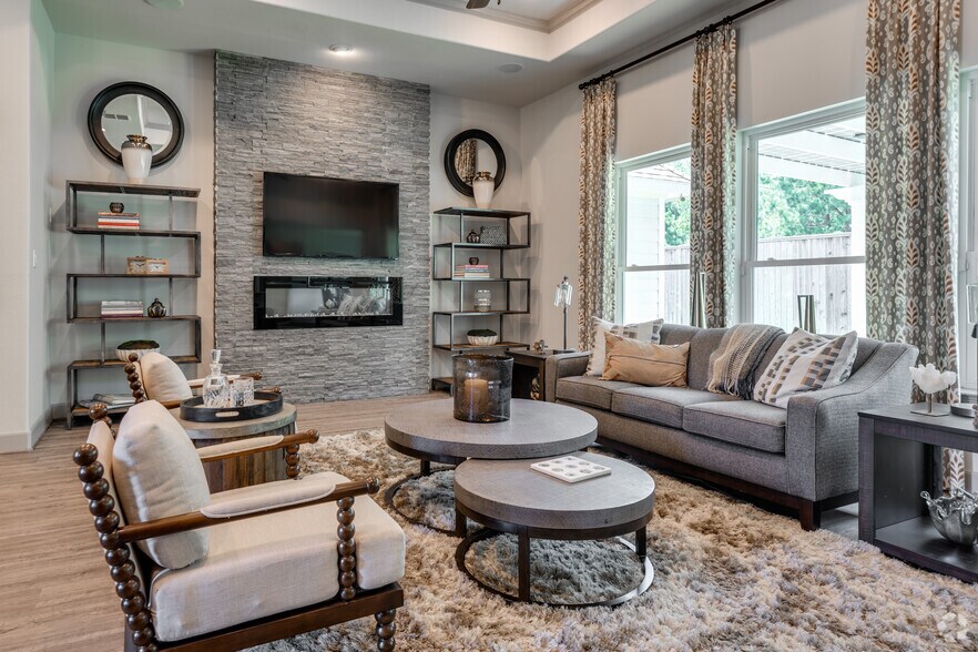 More Photos Of 18750 Interstate 45, Spring Unknown For Lease