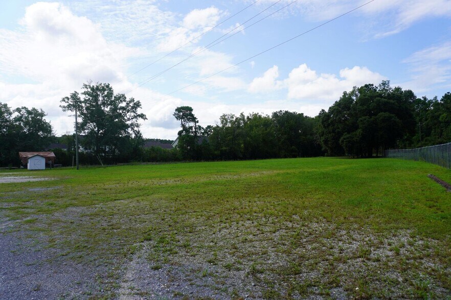 More Photos Of 771 Brownswood Rd, Johns Island Contractor Storage Yard For Lease