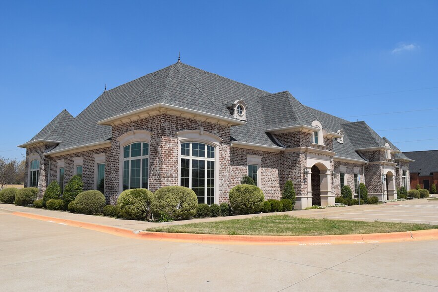 More Photos Of 115 Park Place Blvd, Waxahachie Office For Sale