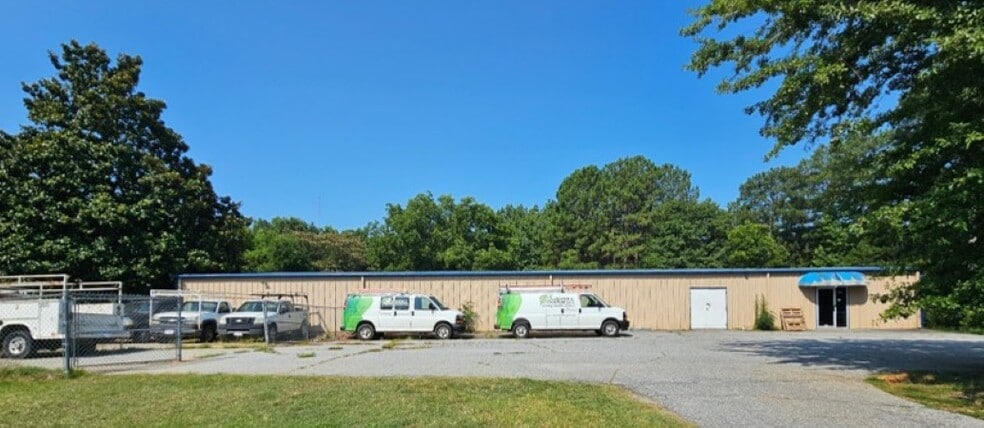 More Photos Of 111 Rosemary Ln, Laurens Warehouse For Lease