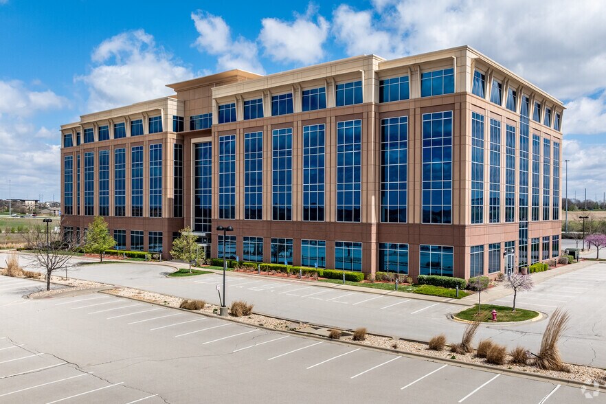 More Photos Of 9351-9401 Renner Blvd, Lenexa Office For Lease