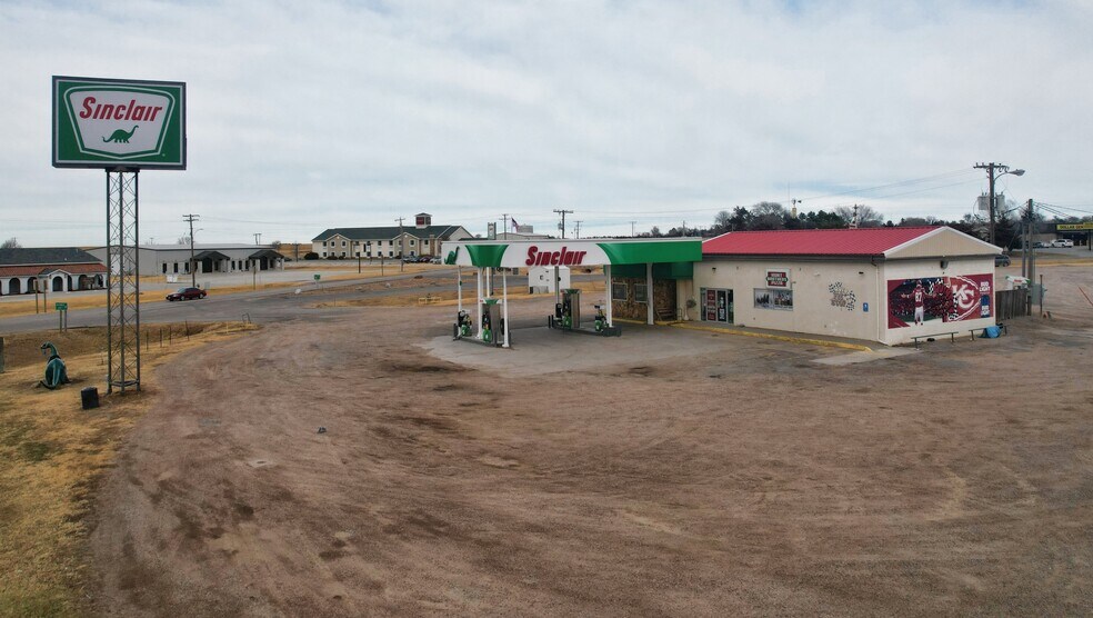 Primary Photo Of 1200 Castle Rock St, Quinter Service Station For Sale
