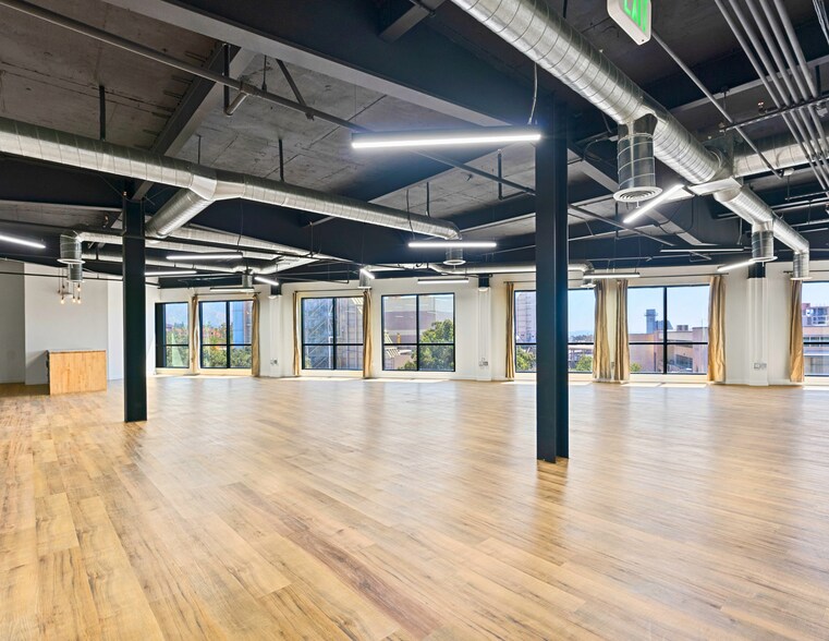 More Photos Of 135 W Magnolia Blvd, Burbank Loft Creative Space For Lease