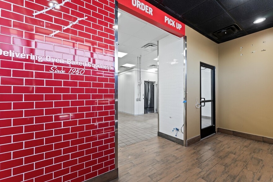 More Photos Of 5520-5564 Woodward Ave, Detroit Freestanding For Lease
