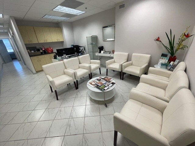 Primary Photo Of 5530 Wisconsin Ave, Chevy Chase Medical For Lease