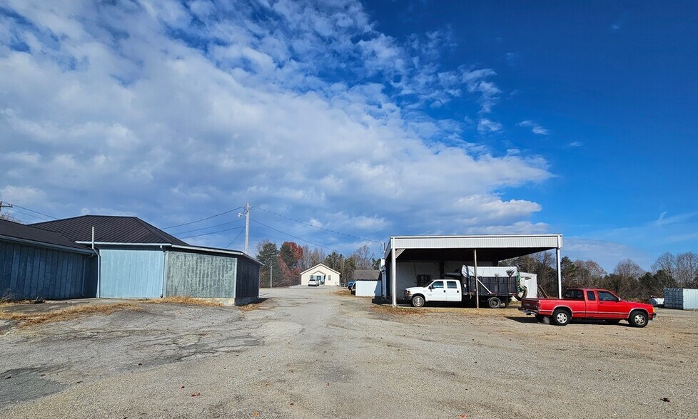 More Photos Of 2690 Old Richmond Road, Danville Office For Sale