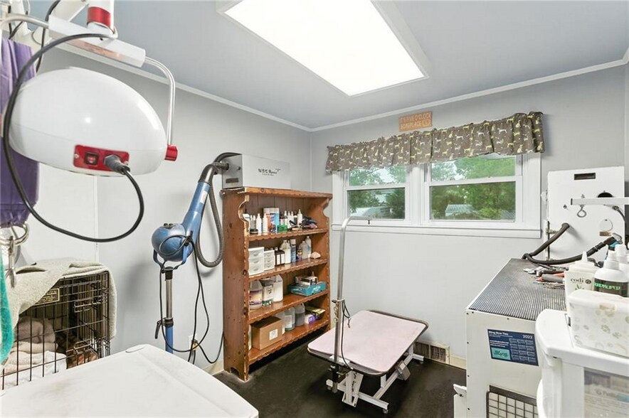 More Photos Of 2789 Post Rd, Warwick Office Residential For Sale