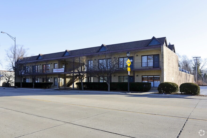 More Photos Of 381 N York Rd, Elmhurst Storefront Retail Office For Lease