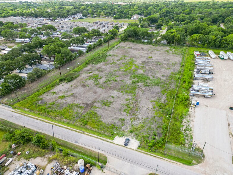More Photos Of 565 E Anderson Rd, Houston Land For Sale