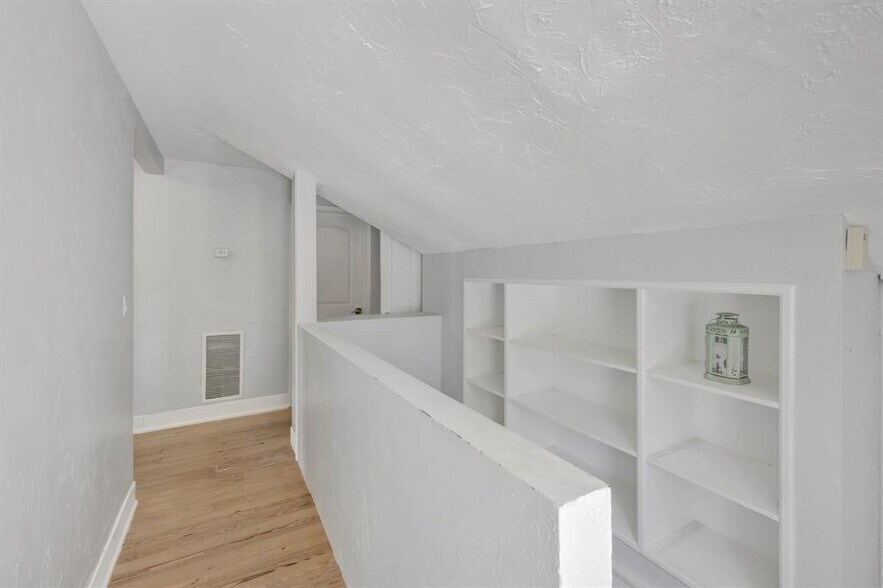 More Photos Of 901 W Las Olas Blvd, Fort Lauderdale Specialty For Sale