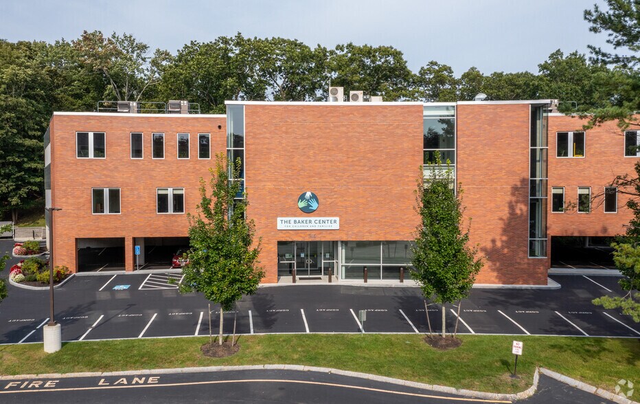 More Photos Of 746 South St, Waltham Office For Lease