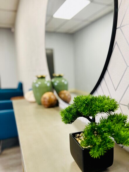 More Photos Of 8801 Forum Way, Fort Worth Light Distribution For Lease