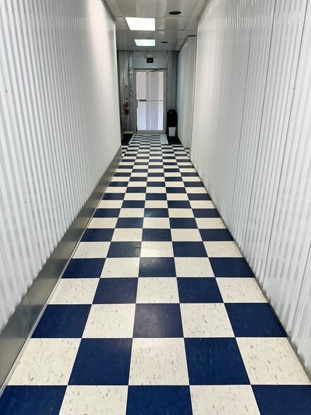 More Photos Of 92 Woodsdale Dr, Holiday Island Self Storage For Sale