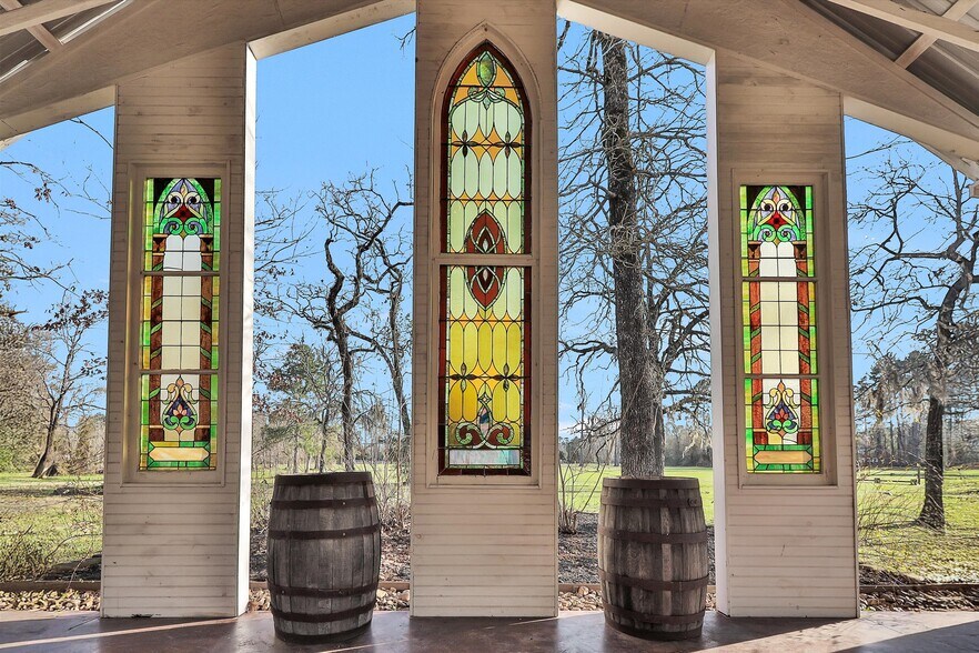 More Photos Of Wedding Venue, Conroe Lodge Meeting Hall For Sale