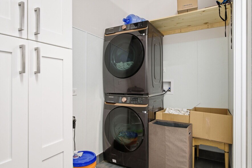 More Photos Of 4136 N Kedzie Ave, Chicago Medical For Sale