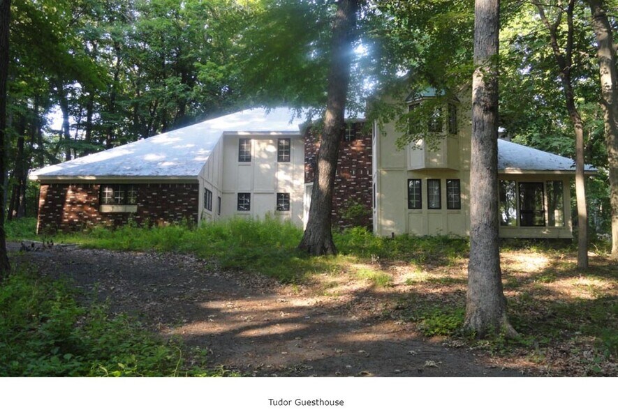 More Photos Of 37-60 Blackburn Rd, Selkirk Apartments For Sale