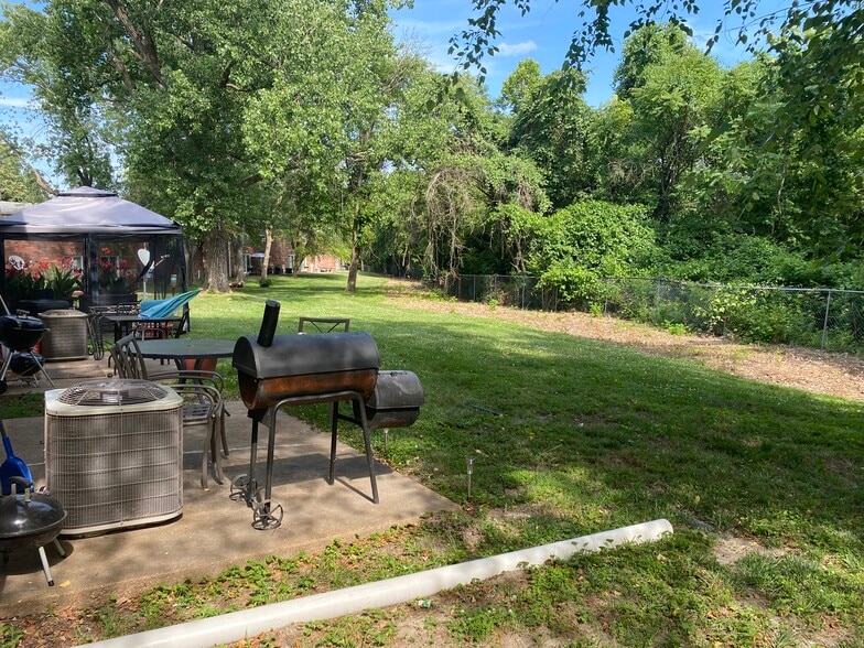 More Photos Of 1624 Northwinds Estates Dr, Saint Louis Apartments For Sale