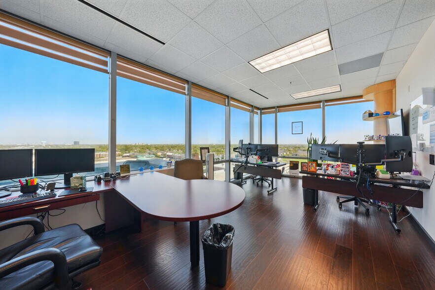 More Photos Of 9999 Bellaire Blvd, Houston Medical For Lease