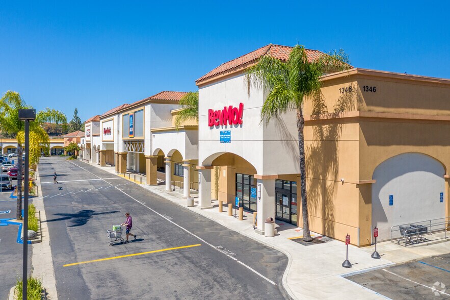 More Photos Of 1348-1366 W Valley Pky, Escondido Unknown For Lease