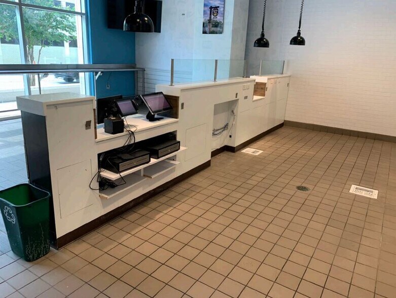 More Photos Of 3417 Gaston Ave, Dallas Office For Sale