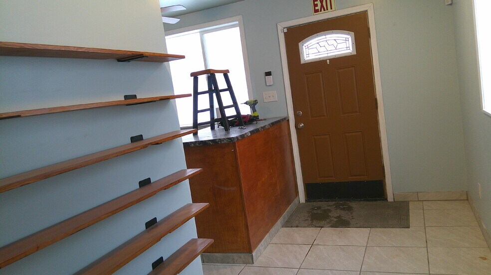 More Photos Of 689 Whitney Dr, Fairbanks Office For Sale