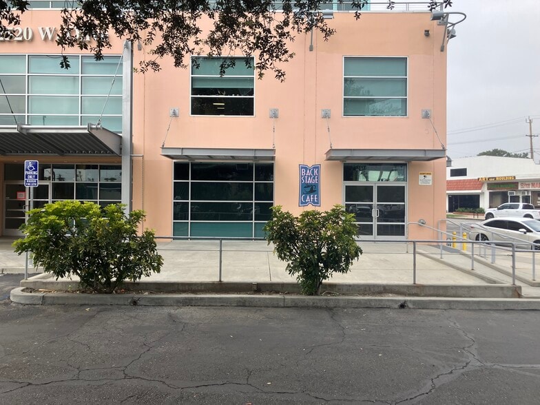 More Photos Of 2520 W Olive Ave, Burbank Medical For Lease