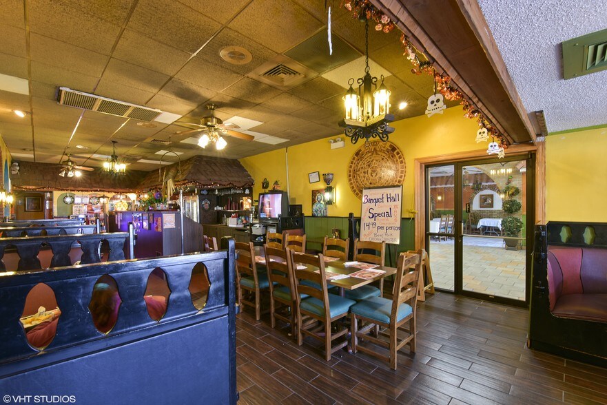 More Photos Of 3231 W 63rd St, Chicago Restaurant For Sale