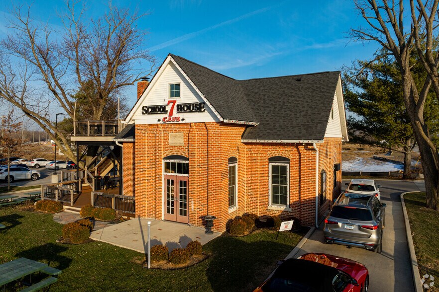 More Photos Of 15836 Southeastern Pky, Fishers Land For Lease