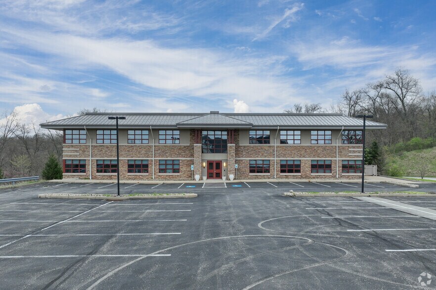 More Photos Of 150 Scharberry Ln, Mars Office For Lease