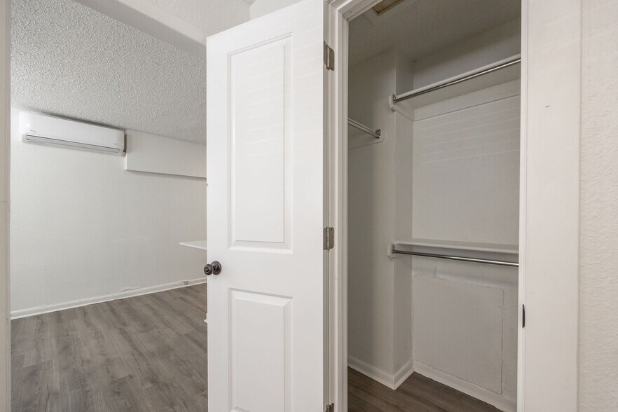 More Photos Of 130 NW 17th St, Oklahoma City Apartments For Sale
