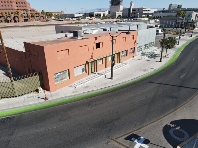 More Photos Of 710 S Main St, Las Vegas Storefront For Lease
