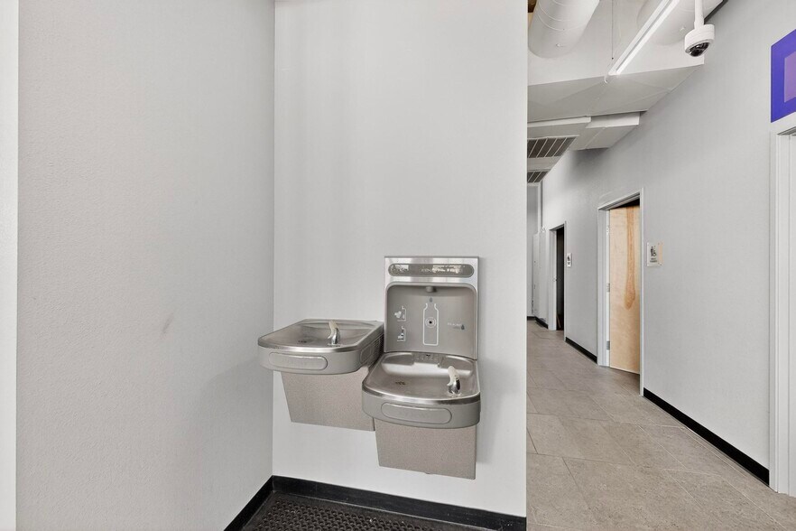 More Photos Of 9368 Valley View Dr NW, Albuquerque Apartments For Sale