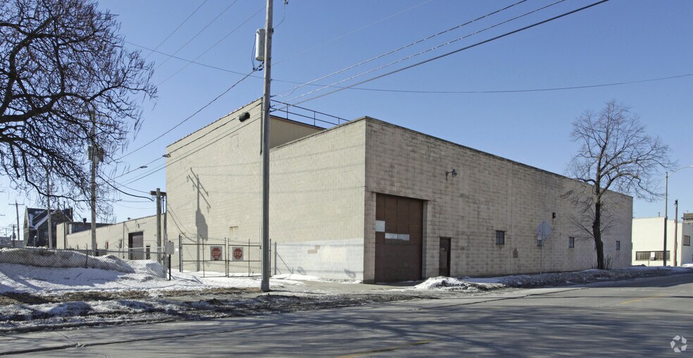 More Photos Of 530 S 5th St, Milwaukee Manufacturing For Lease