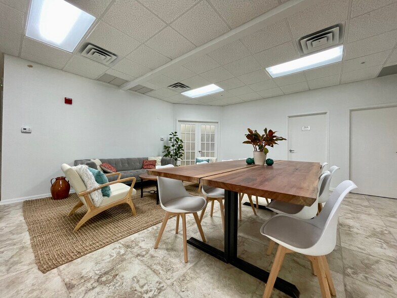 More Photos Of 58-74 Sarasota Center Blvd, Sarasota Office For Sale