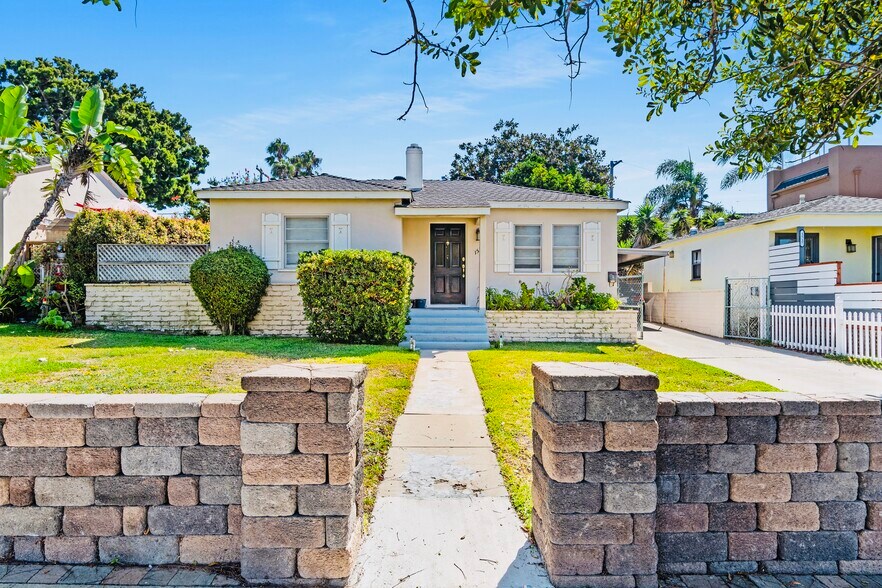 More Photos Of 1923-25 Oliver ave, San Diego Apartments For Sale