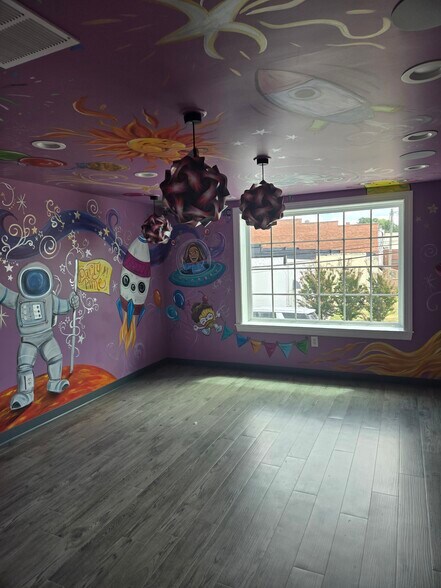 More Photos Of 108 S Pine St, Princeton Storefront Retail Office For Sale