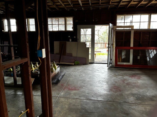 More Photos Of 315 Laurel Ave, Novato Flex For Lease