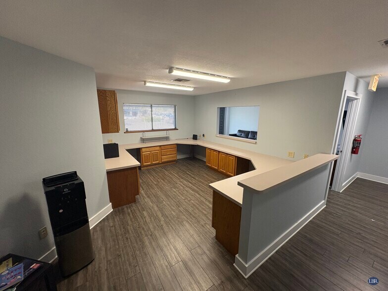 More Photos Of 1427 Aurora Rd, Melbourne Office Residential For Lease