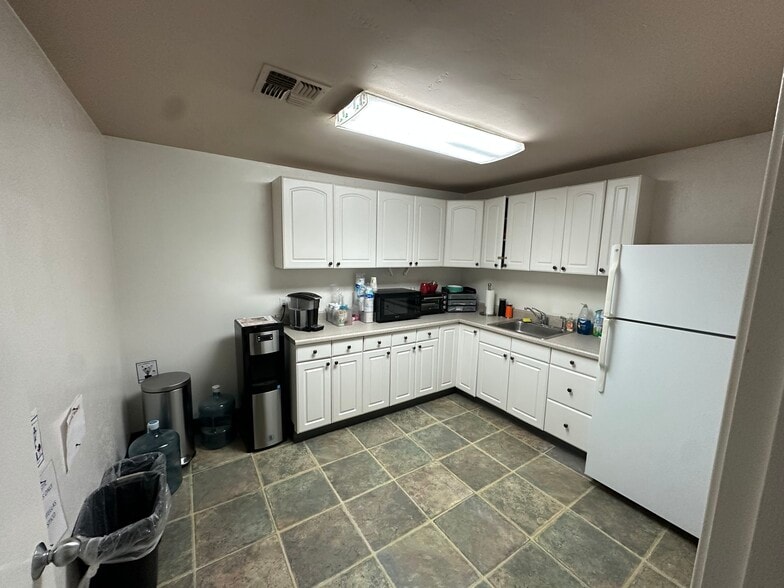 More Photos Of 7050 McComber St, Sacramento Industrial For Sale