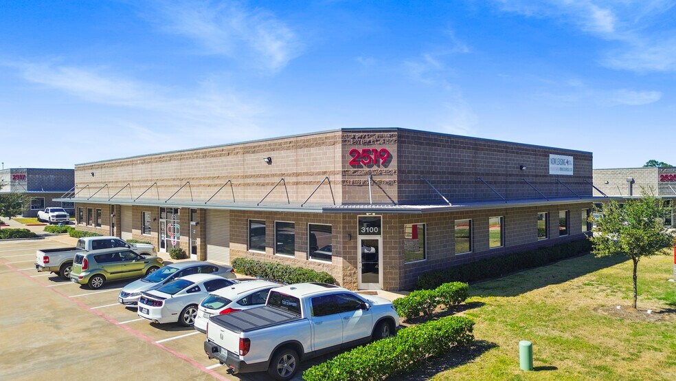 More Photos Of 2519 N Frazier Rd, Conroe Light Distribution For Sale