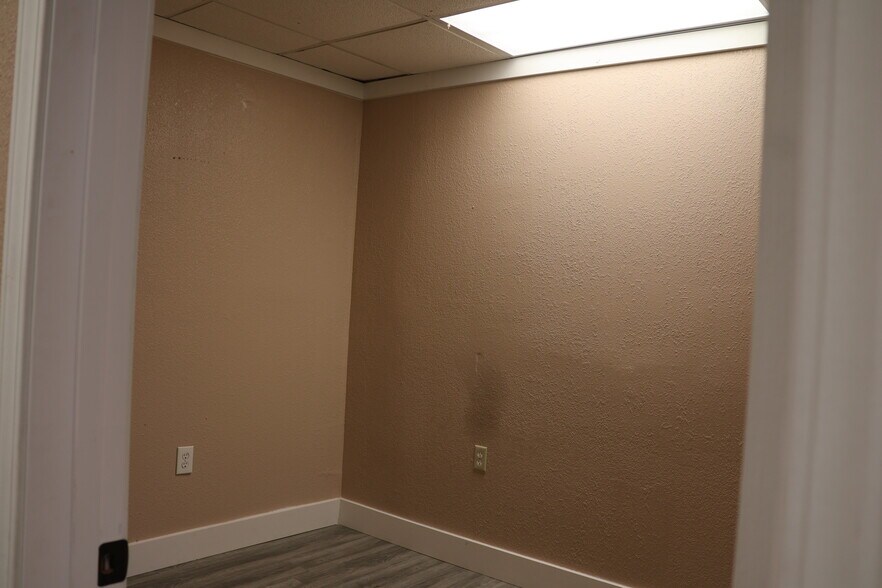 More Photos Of 1192 S Business Route 5, Camdenton Industrial For Sale