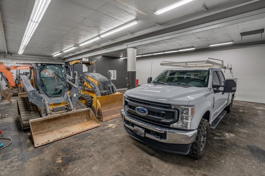 More Photos Of 2637 Saint Louis Ave, Signal Hill Warehouse For Sale