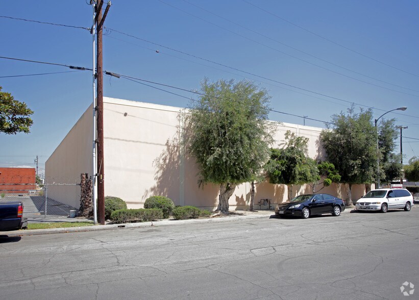 More Photos Of 13629 Talc St, Santa Fe Springs Warehouse For Lease