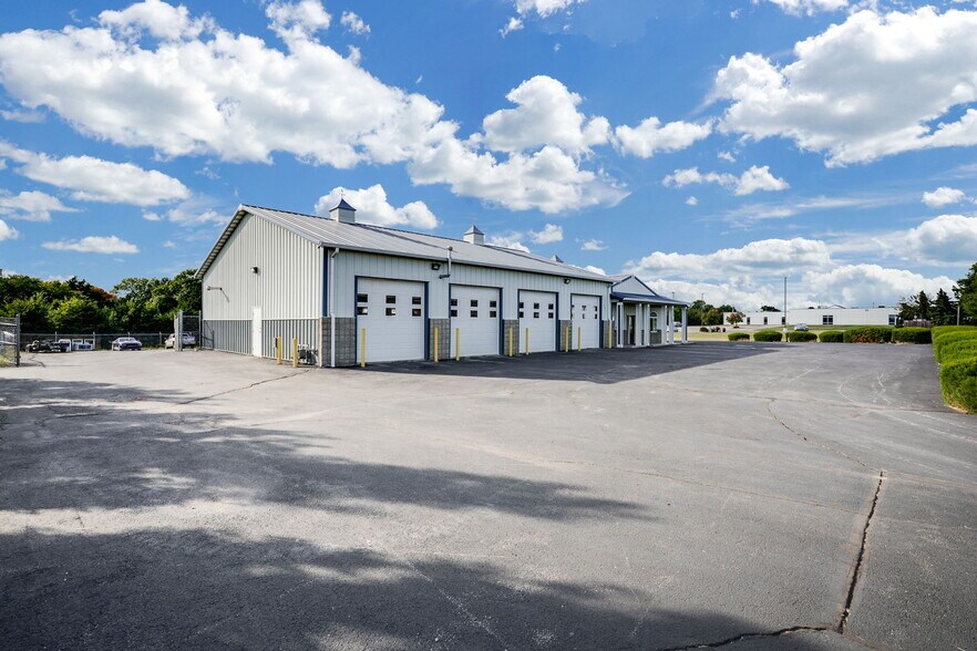 More Photos Of 801 N River St, Derby Warehouse For Sale