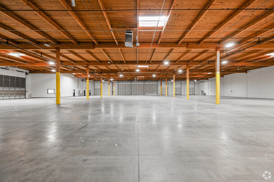 More Photos Of 8226 S 208th St, Kent Unknown For Lease