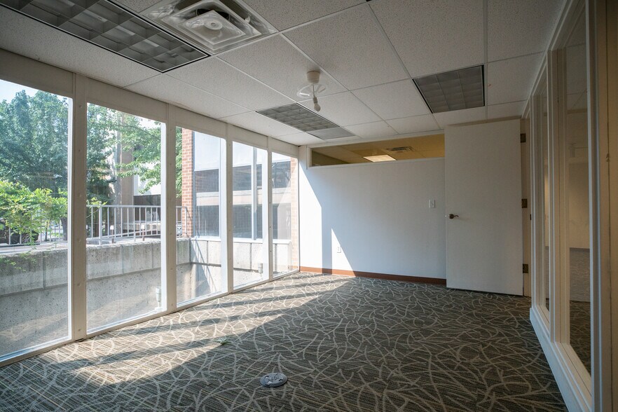More Photos Of 243 E 400 S, Salt Lake City Office For Lease