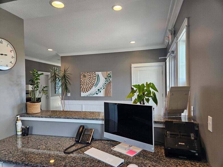 More Photos Of 5786 Midland Rd, Freeland Office For Sale