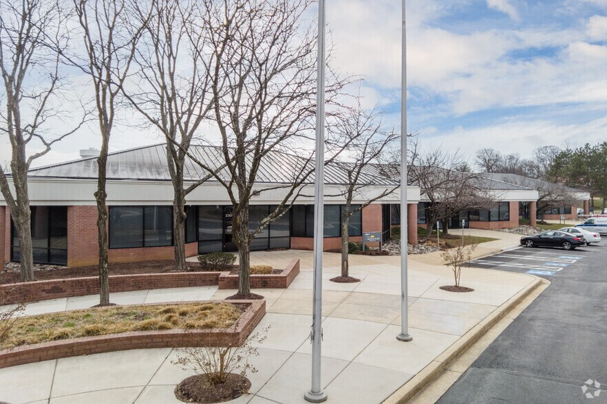 More Photos Of 2301 Broadbirch Dr, Silver Spring Medical For Sale