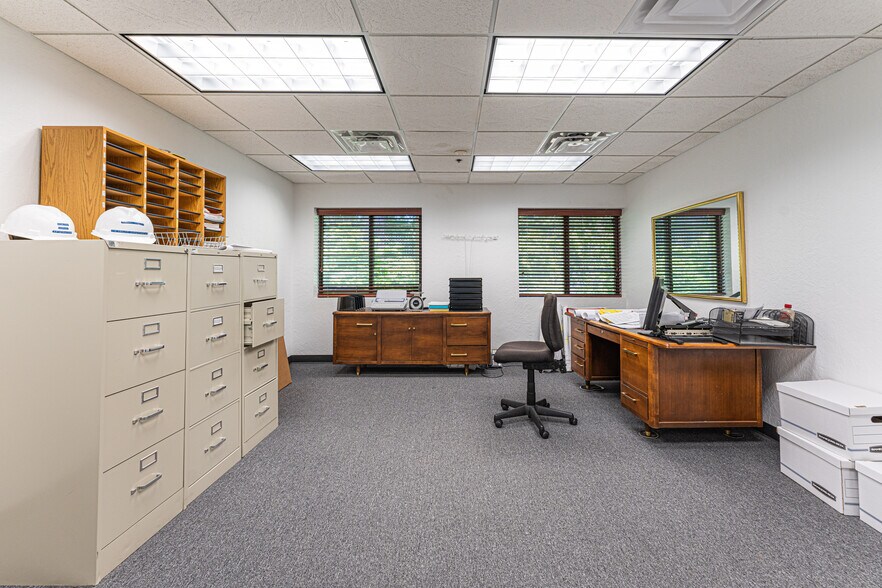 More Photos Of 1900 NE 36th St, Oklahoma City Office For Sale