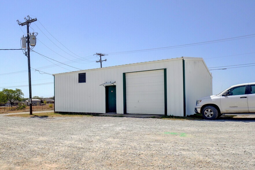 More Photos Of 396 Goshen Rd, Springtown Service Station For Sale